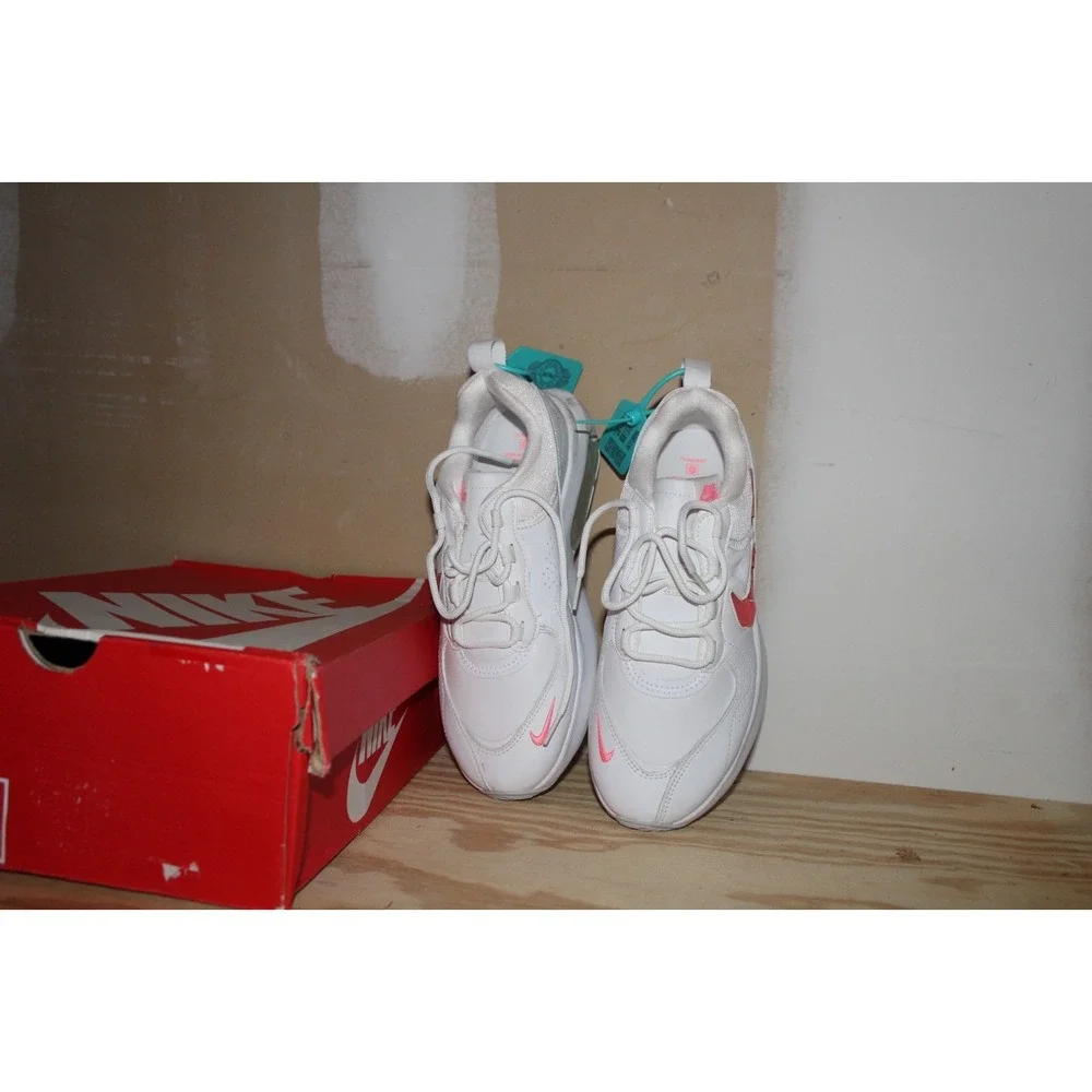 Nike Air Max Verona VDay White Pink Womens 8.5 Sneakers